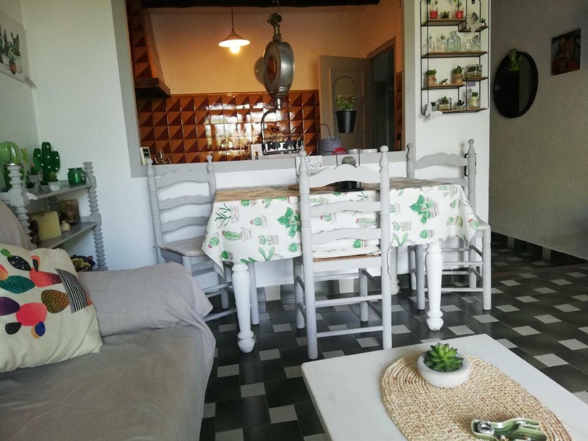 Can Cactus Garriguella Ngoại thất bức ảnh
